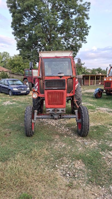 Tractor Universal  650