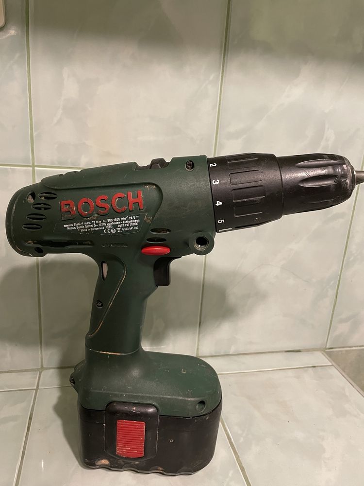 Винтоверт bosch 24v + зарядно