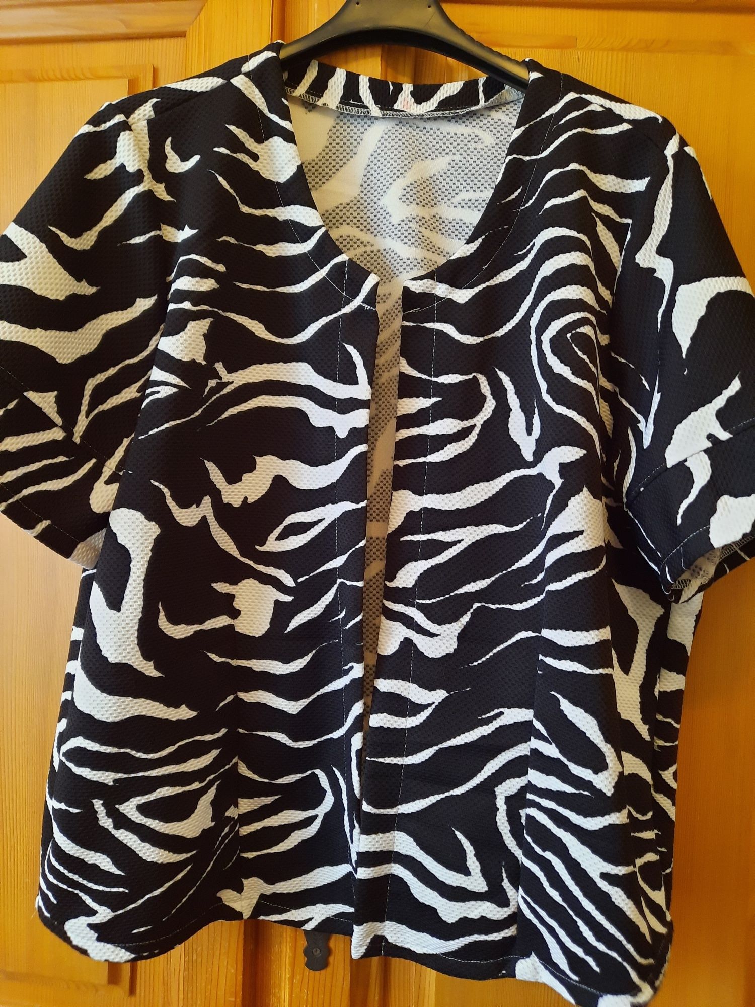Blazer bleumarin cu alb mărimea 48-50