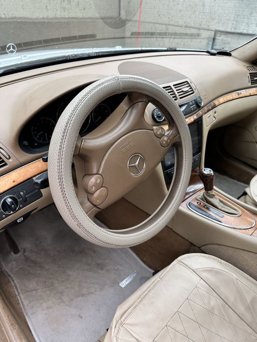 Vind Mercedes E200 2,2 diesel full , trapa