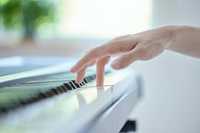 Уроки фортепиано и сольфеджио с выездом .
