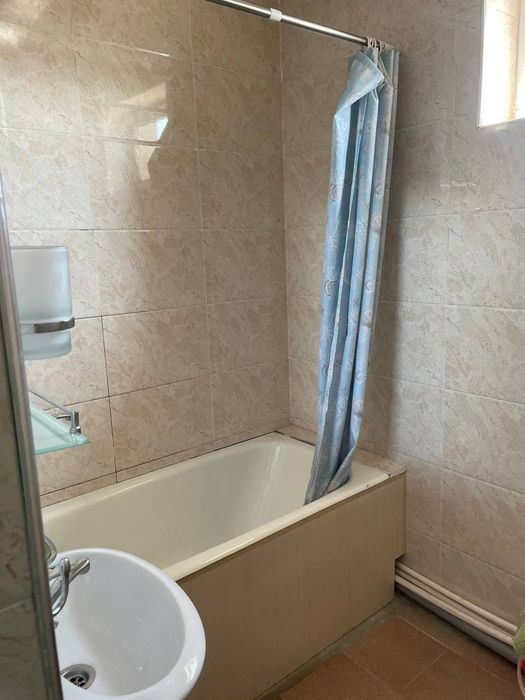 Уч-тепа р-н Урикзор махалла 2/3/4 (57м²) 77-серия