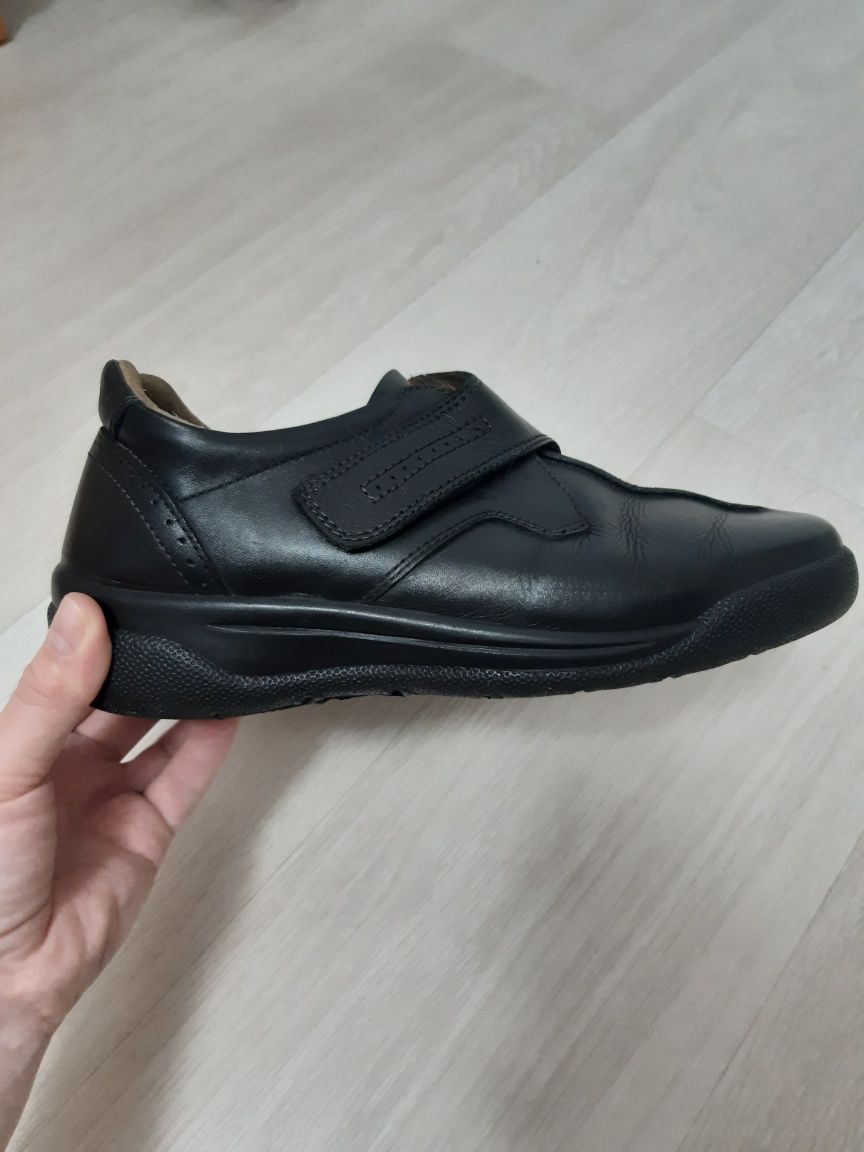Продам германские женские туфли (макасы)