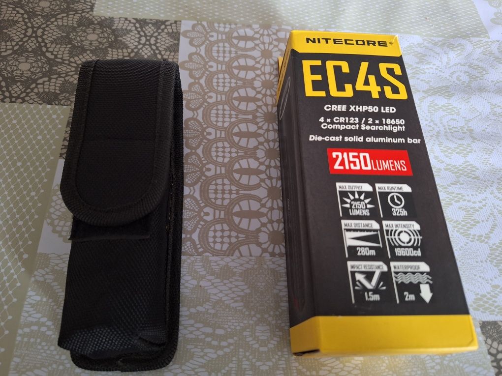 Продам фонарь найткор EC4S.