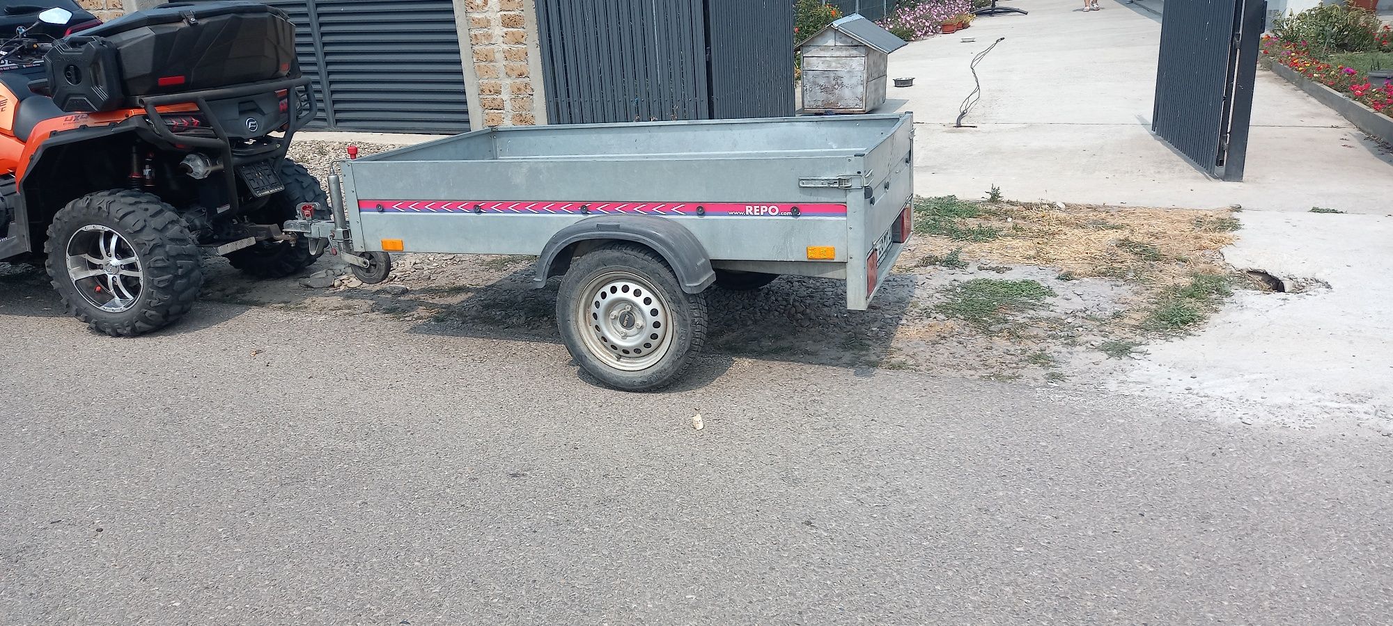 Remorca 750 kg itp și asigurare