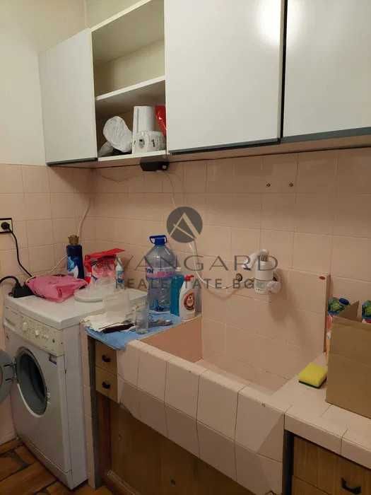 оф.23560 Двустаен три отделни стаи/ Кючук Париж