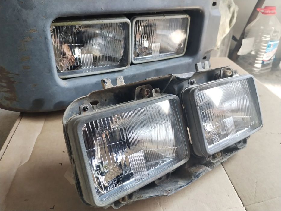 FAR NOU NISSAN ECO-T.100 L35 EBRO L35-08 L35-09 L35-085 FARURI PROIECTOARE PIESE 01500731-2  01500730-2