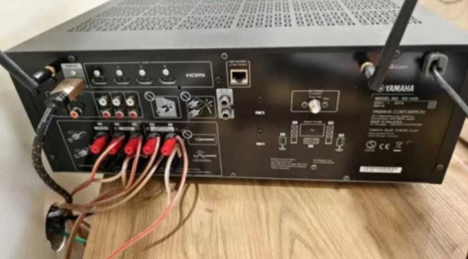 AVR ресивър RX-V4A
