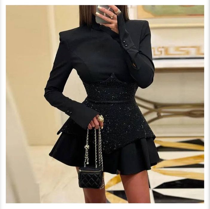 Дамска къса рокля с бляскъв корсет