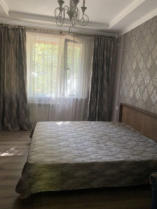 Сдам 2ком 4этаж 4дом Чилонзор 8. Парус