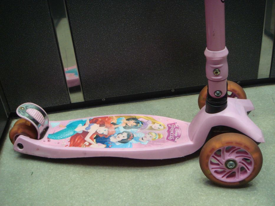 2 Самоката Большой Фирменный Disney ОРИГИНАЛ Фирменный Светятся Колеса