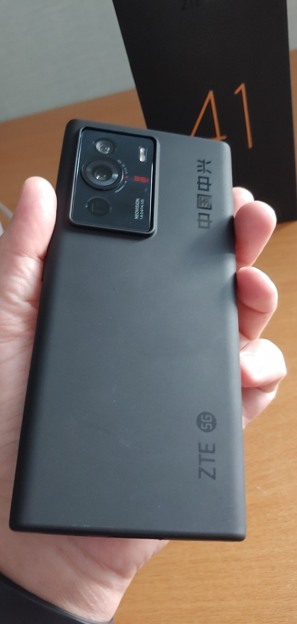 Срочно продам Zte Axon A41 ultra