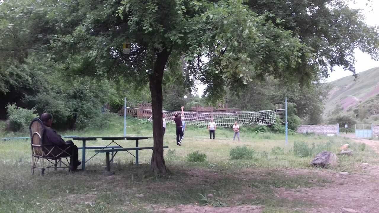 Продается земля в горах Янгиабада