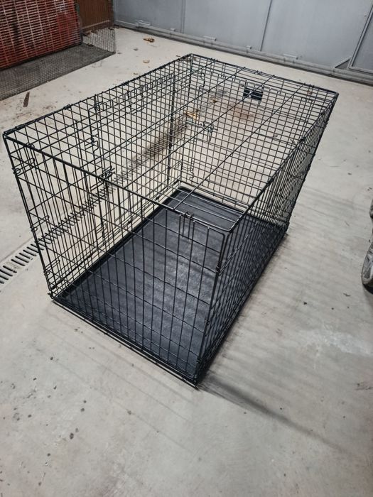 Голяма клетка за куче