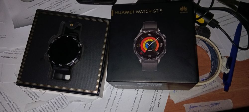 Часовник Huawei watch gt5 нов !