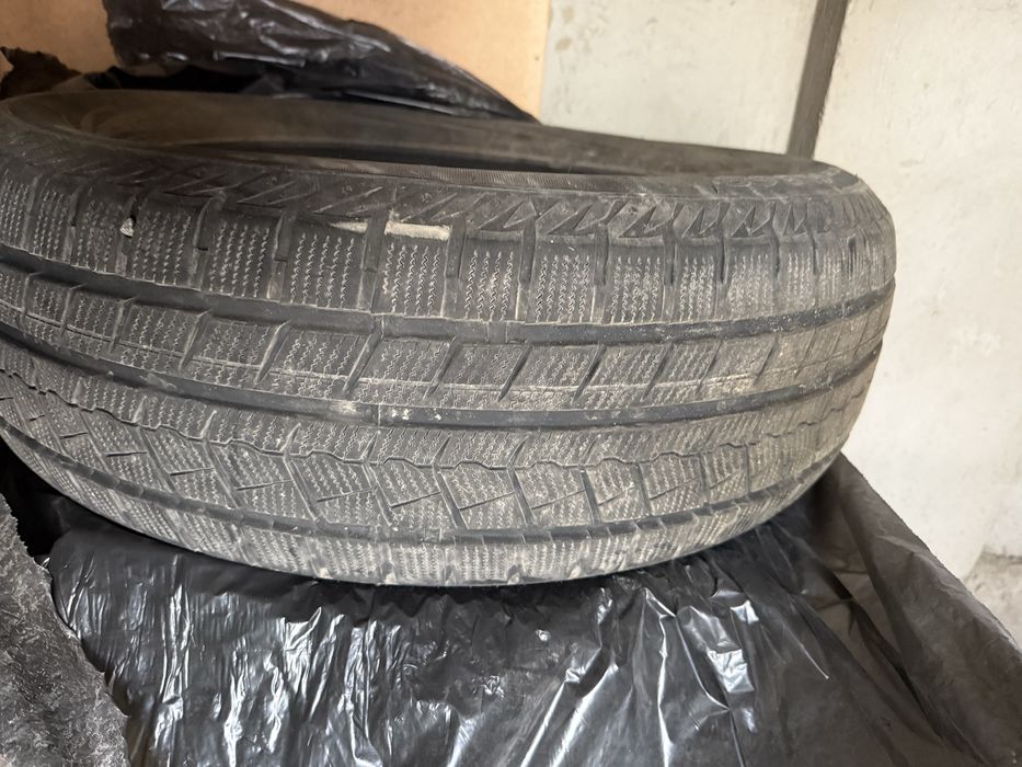 Балон зимний шины 245/60/18