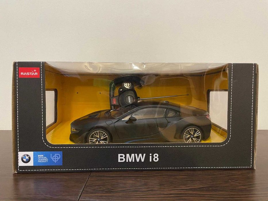 Masinuta cu telecomanda Rastar BMW i8