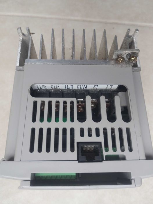 Инверторен честотен регулатор