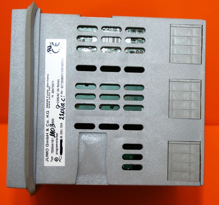 JUMO dTRON 304 Програмируем PID контролер,  96 x 96 (1/4 DIN)mm