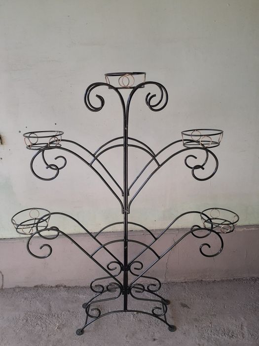 Подставка для цветов