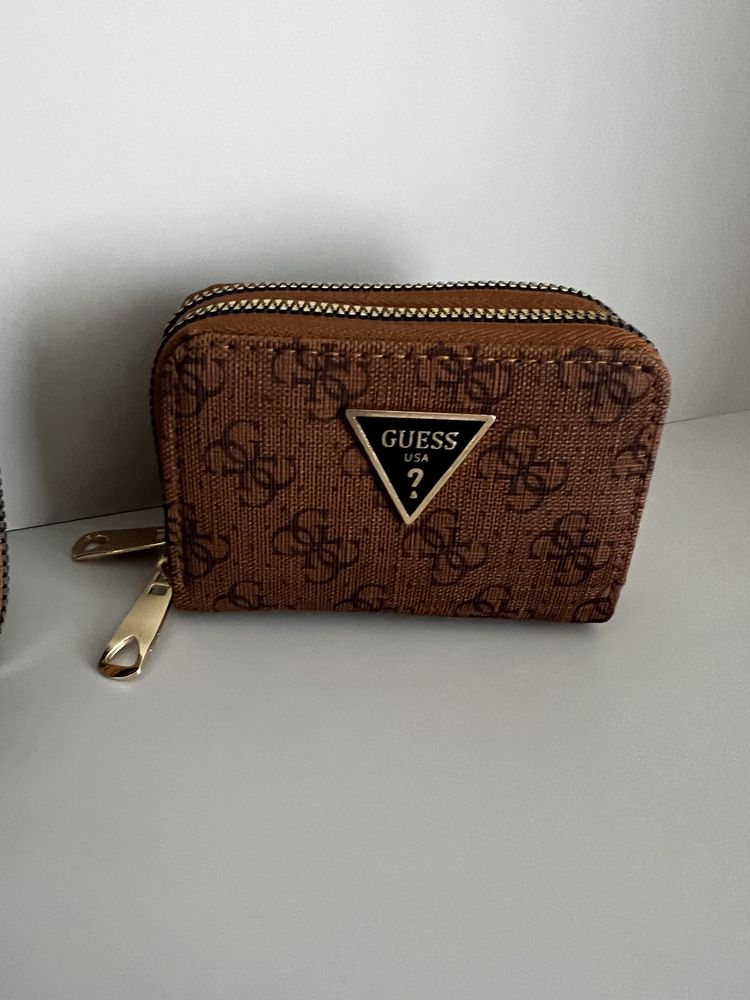 Дамски портфейли Guess