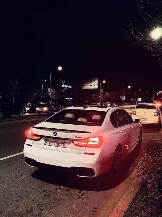 BMW SERIA 7 740i 2016