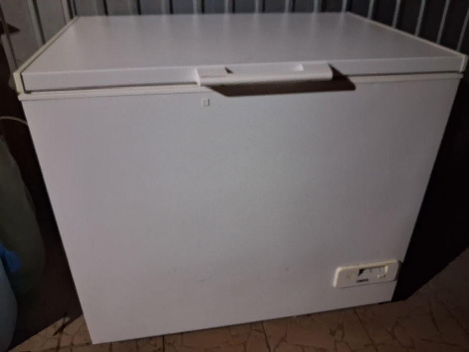 Vând lada frigorifica