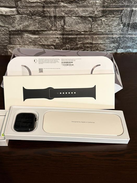 Смарт часовник Apple watch S10