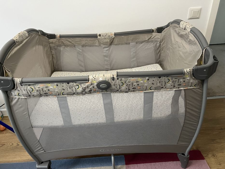 Patut de bebelusi Graco Contour Electra