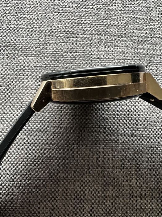 Смарт часовник MOVADO женски