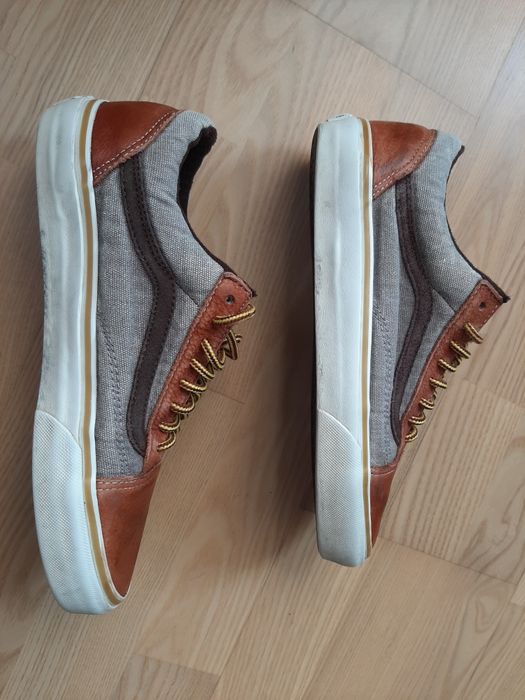 Vând sneakers Vans
