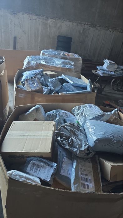 Палети с дребна стока от куриерите от европа пощенски пратки