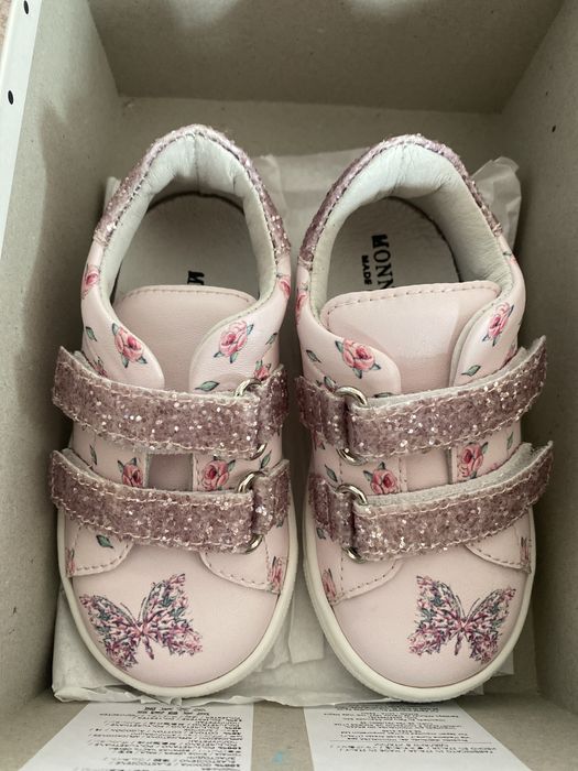 Нови детски маркови обувки