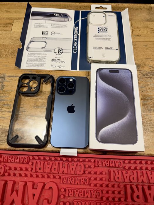 iPhone 15 Pro — Midnight