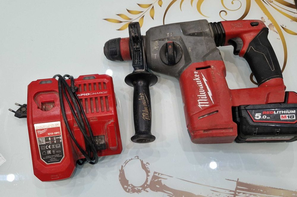 Milwaukee m18 CHX акумулаторен перфоратор