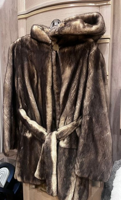 Продам норковую шубу