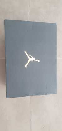 Adidasi Nike Jordan Max Aura 5