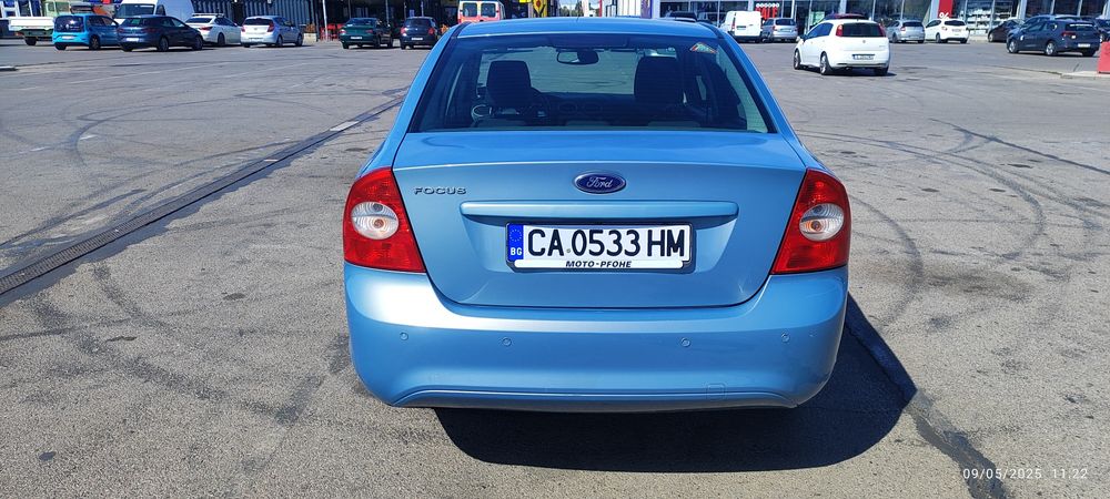 Продавам Ford Focus 2008 1.6i + гуми