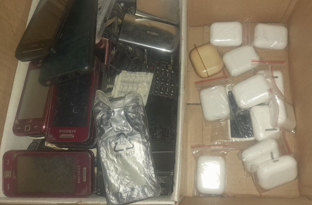 Телефоны на запчасти