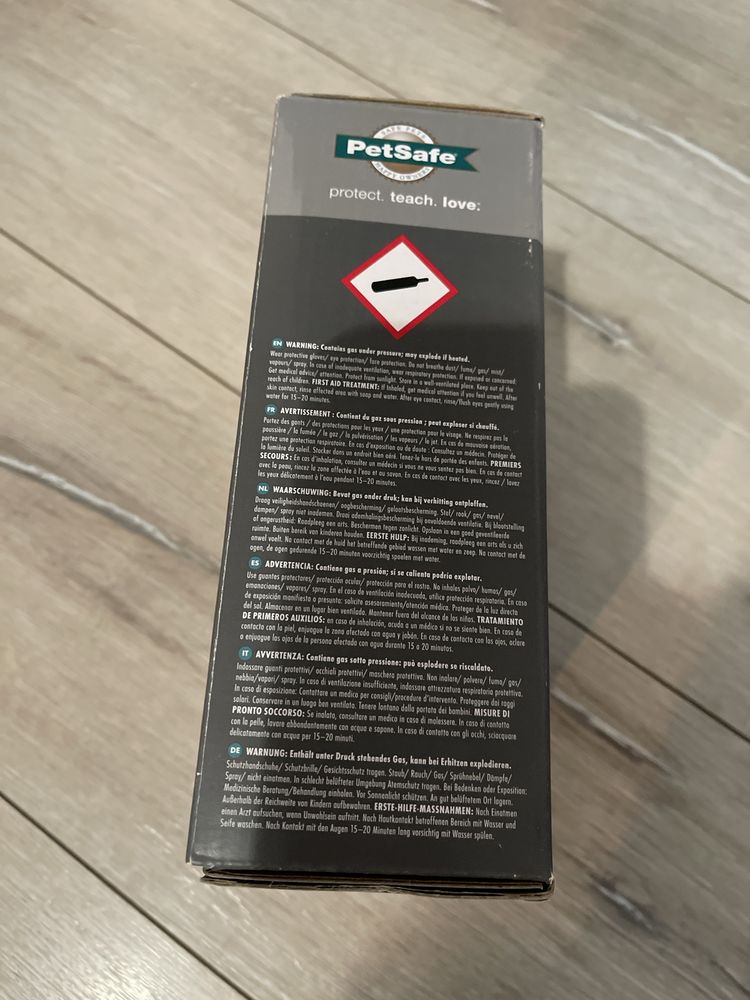 Zgarda anti-latrat cu spray petsafe