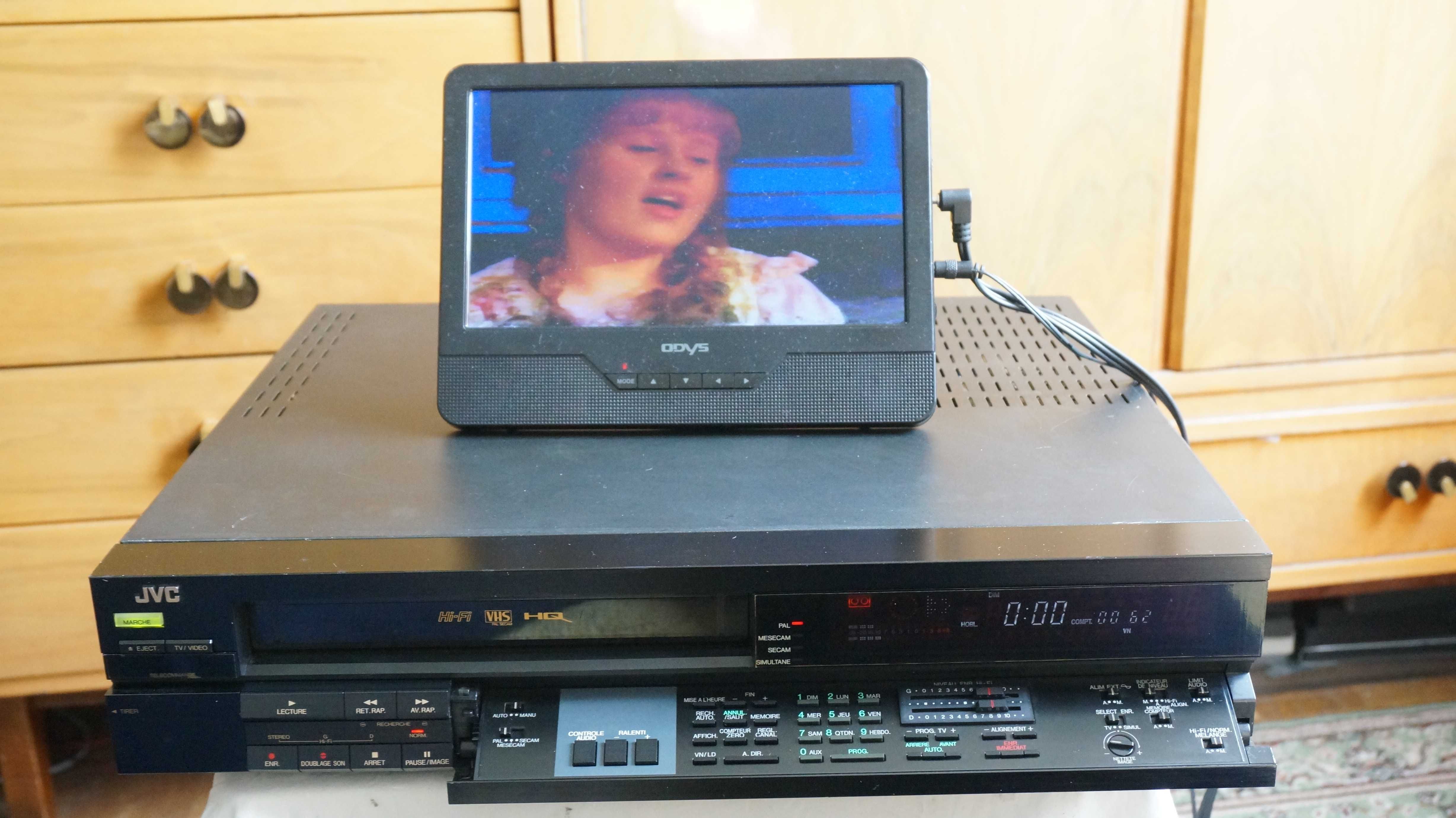 Video recorder VHS JVC model HR-D530 stereo Hi-Fi multisistem