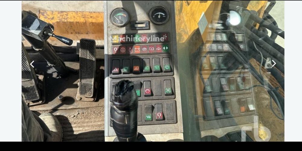 Excavator Liebherr pe roți