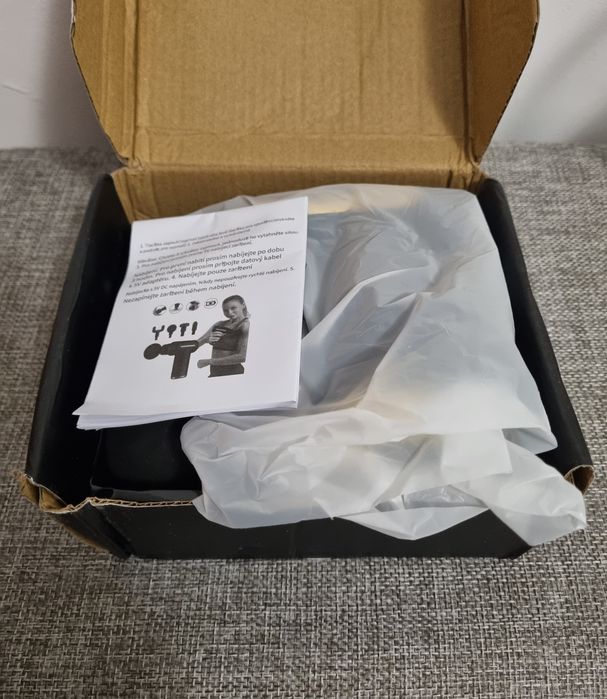 Aparat pentru masaj profesional tip pistol, cu 4 capete, 6 viteze