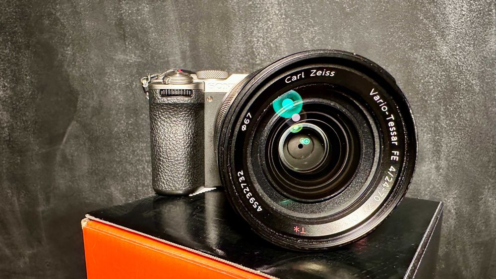Sony A7C II ca nou + Obiectiv Carl Zeiss - 24-70mm  f.4 - constant