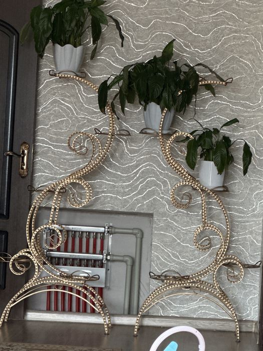 Продается подставки для цветов