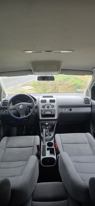 Vând vw touran 1.9 tdi