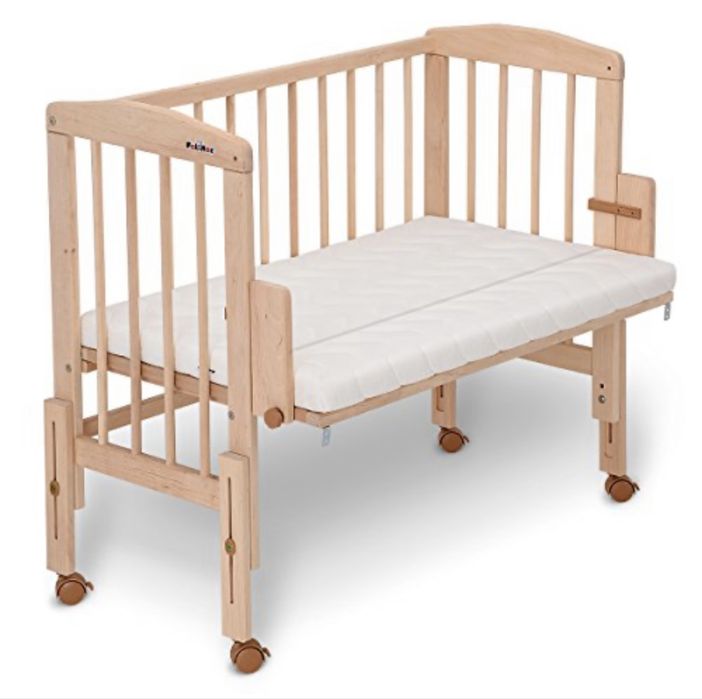 Co-sleeper din lemn transformabil in patut bebe