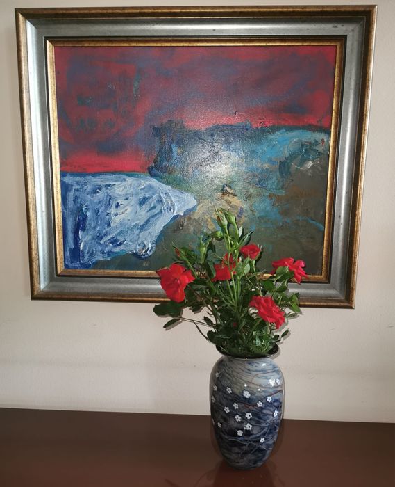 Ваза ръчно рисувана студийна стъклена  дизайнер Paul Bendzunas с цветя