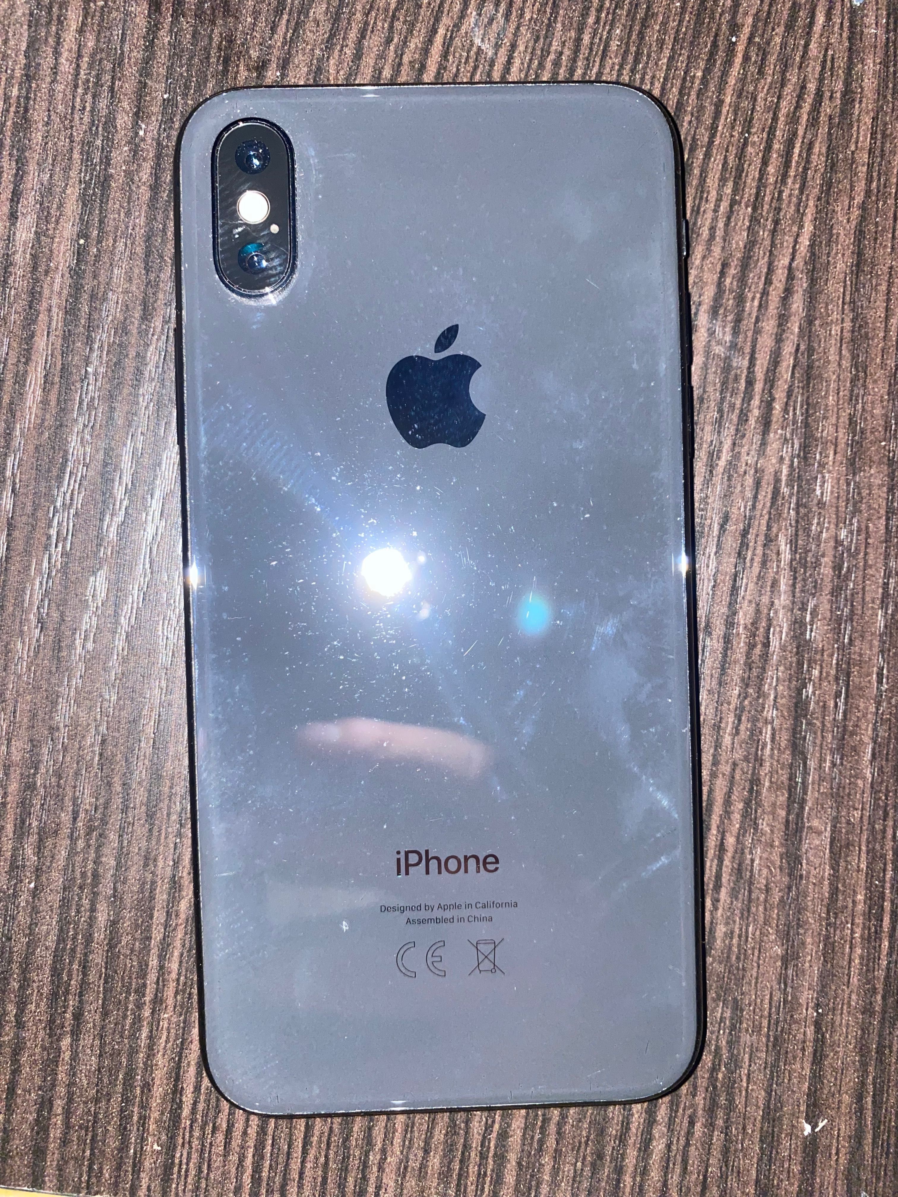 Vând iPhone XS 64Gb