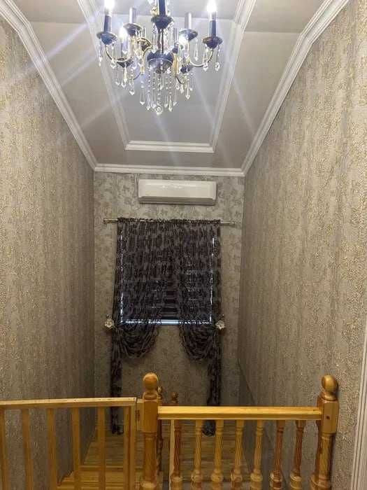 Сдаётся участок с 2-этажным зданием | 7 комнат, 350 м² | Аэропорт